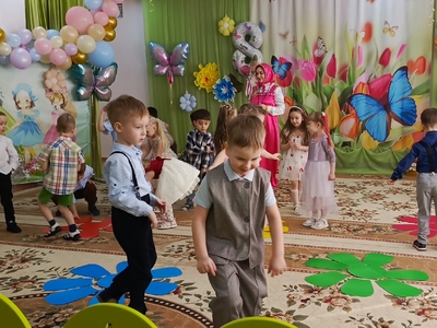 Цветы для мамы собираем