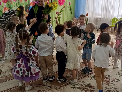 Цветы для воспитателя, как настоящие!