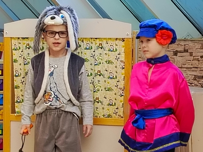 Из спектакля "Теремок"