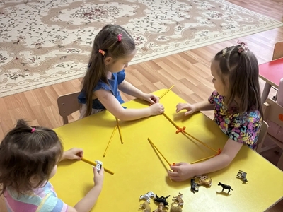 Играем - строим стойбище